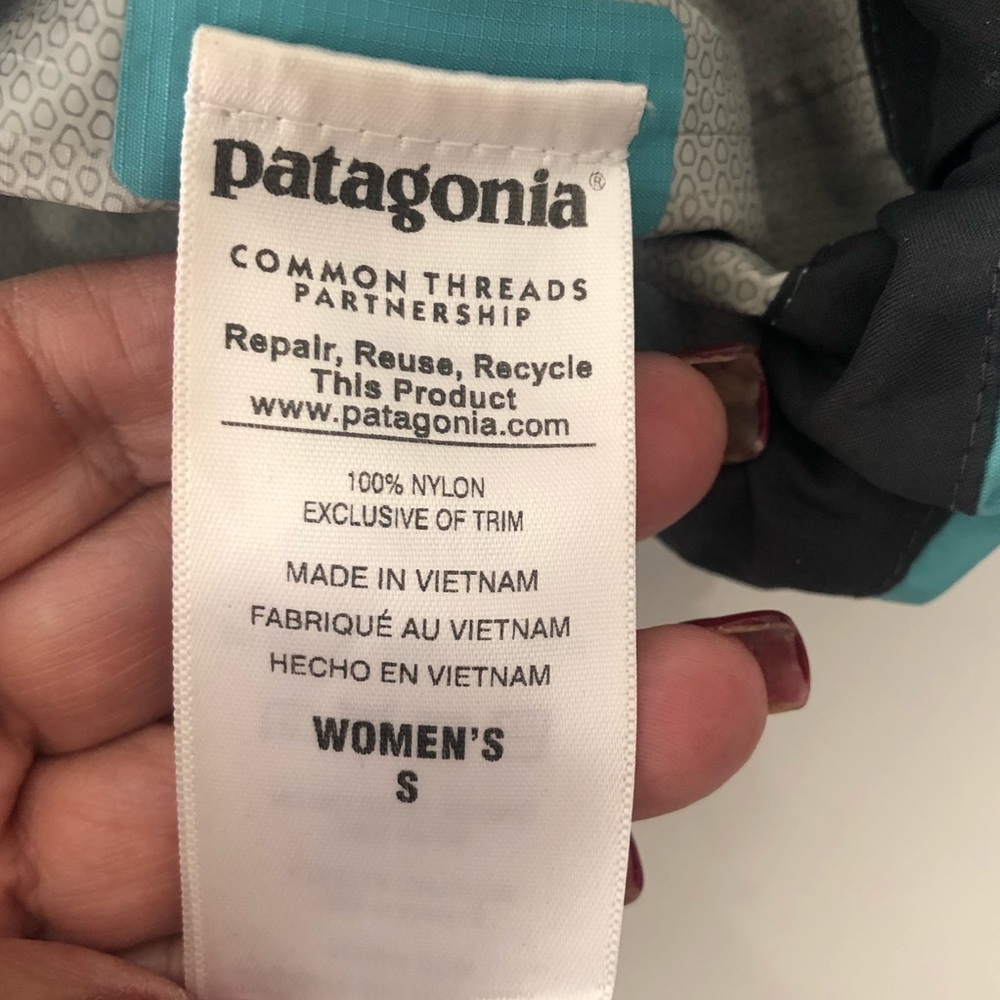 PATAGONIA WOMEN’S WINDBREAKER HOODIE.SIZE SMALL - Picture 14 of 14